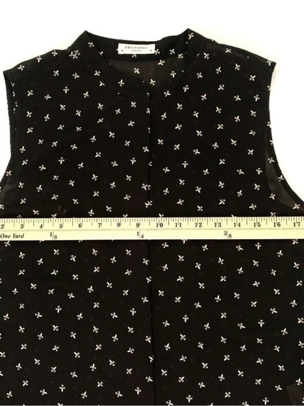 Equipment Femme Size M 100% Silk Blouse Sleeveless - Picture 5 of 7